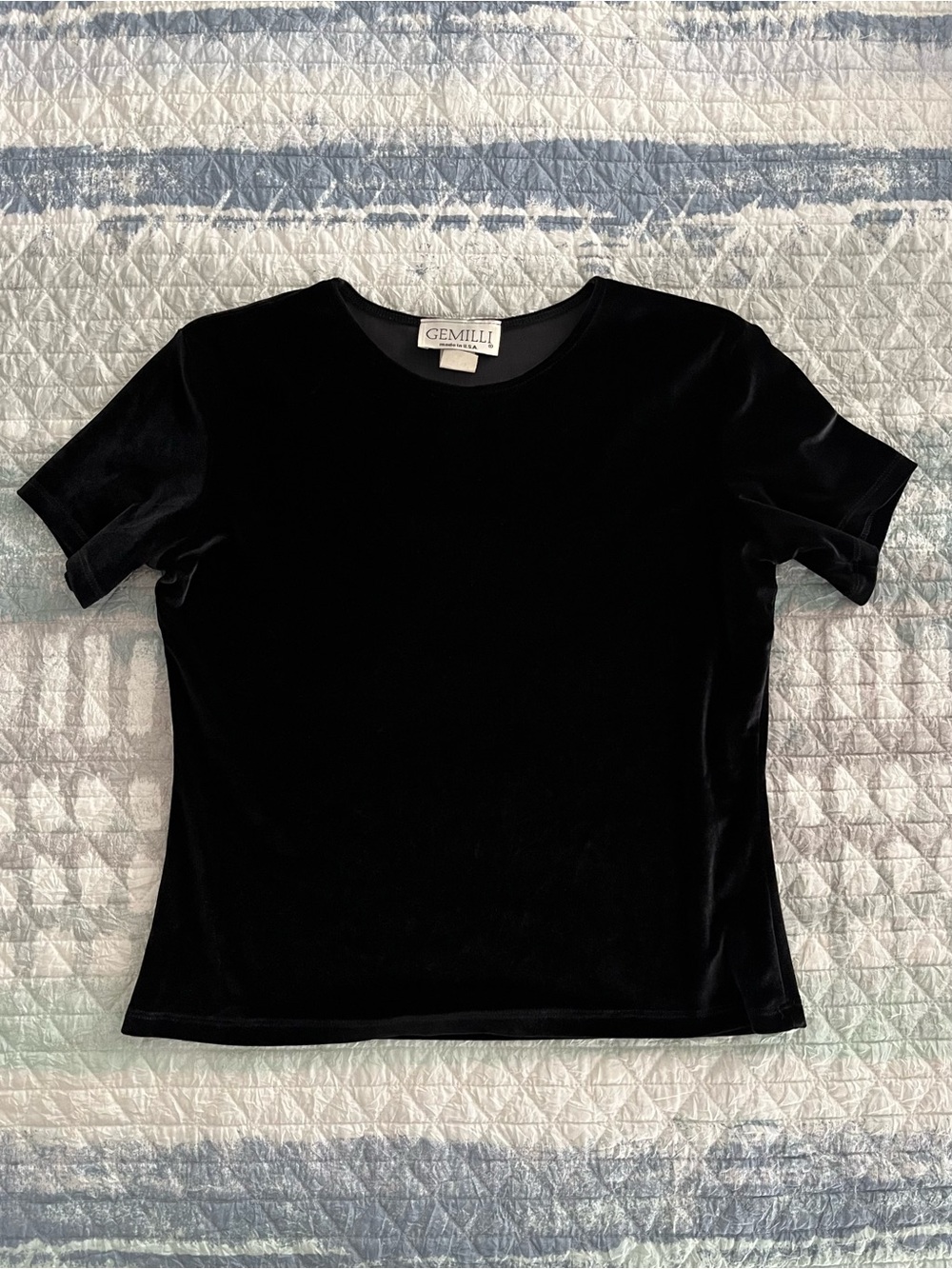 Gemilli VINTAGE Black Velvet Short-Sleeve Crewneck Top 10111
